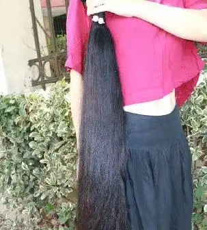 美女自行剪下的1.3米超长大辫子-狠狠爱李4731