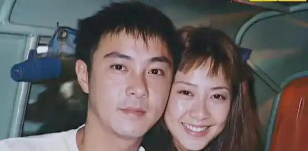 张卫健的老婆张茜算不算大美人?看看她与阿娇的合照,就有答案了