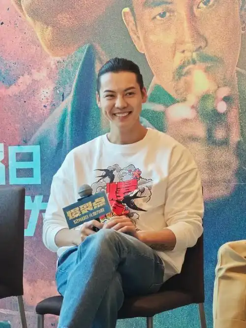 爆裂点香港定级##陈伟霆电影爆裂点