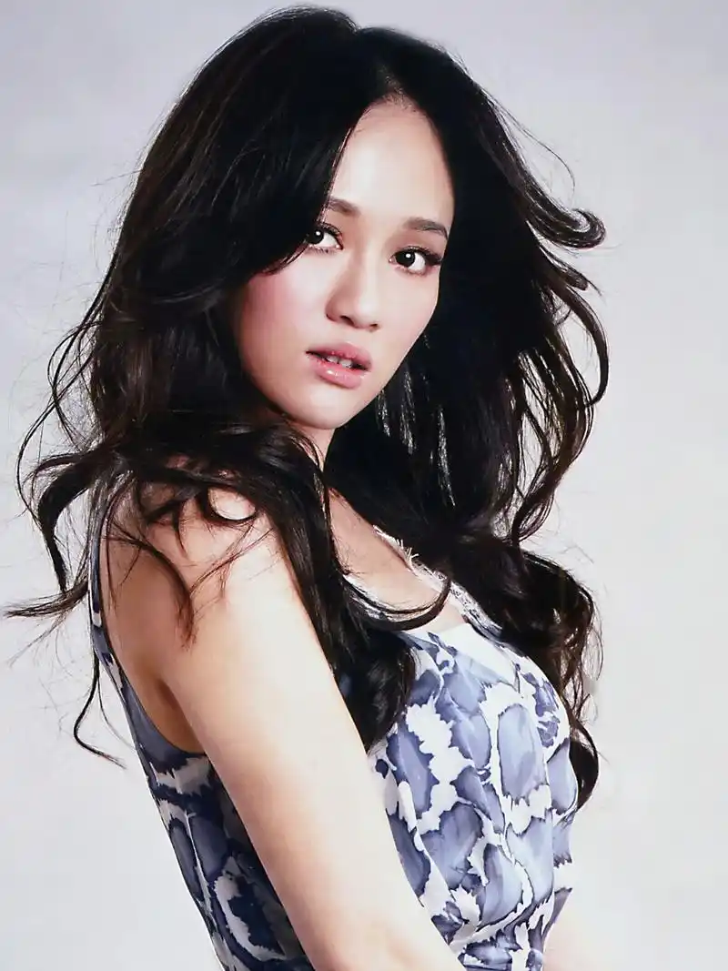 p>陈乔恩(joe chen),1979年4月4日出生于台湾省新竹县竹北市,华语