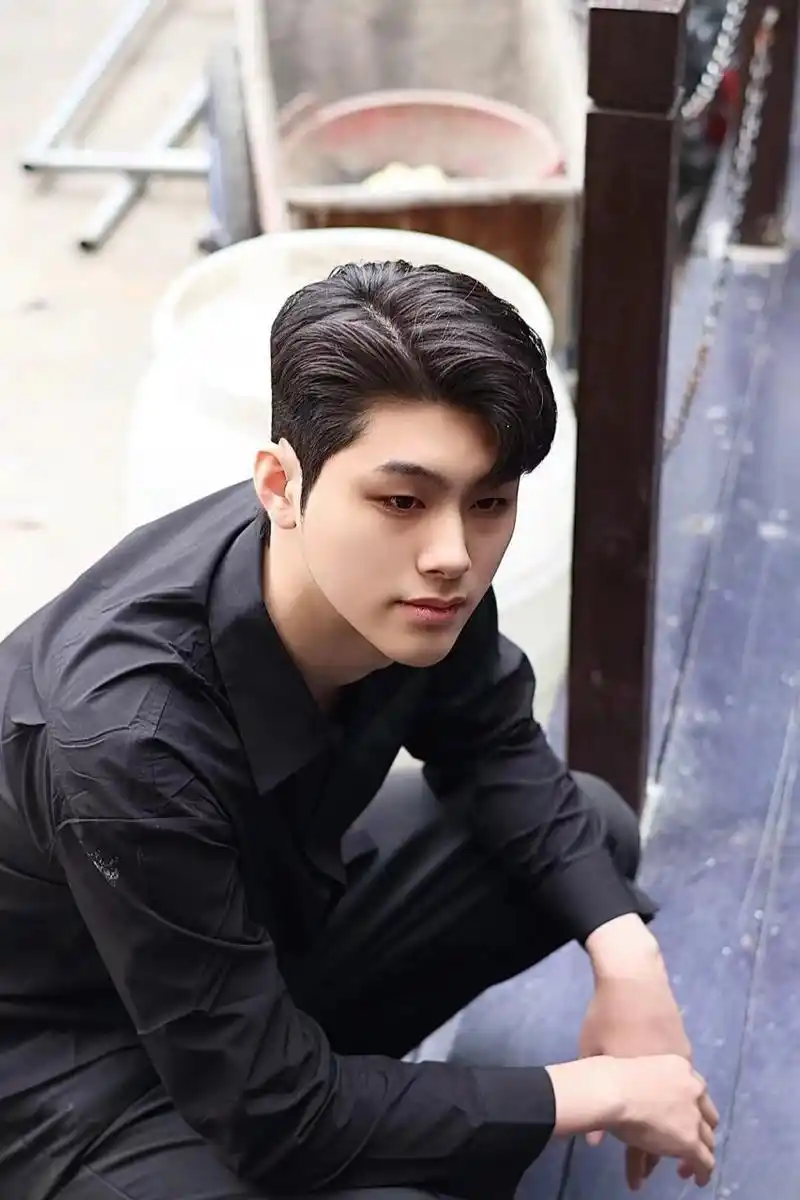 韩式服帖烫 96韩系发型推荐|干净阳光的男士服帖烫78 带着香皂味