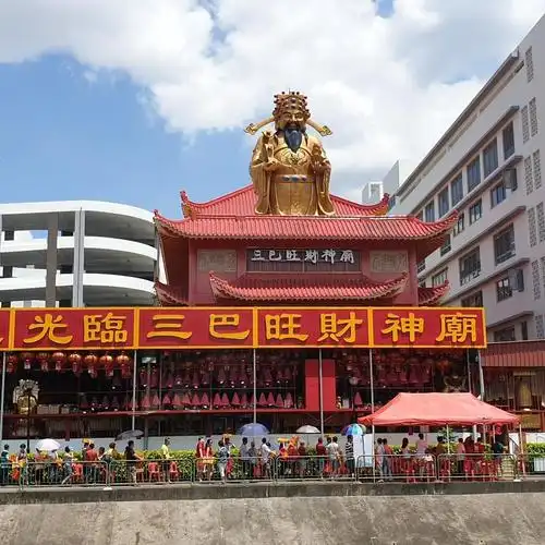 遵守安全距离&条规的前提下其中三巴旺财神庙不过新加坡有庙宇将照办