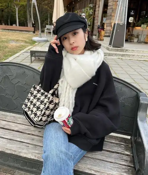 150ins时尚博主rinaty小个子穿搭 基础款和黑白灰等基础颜色