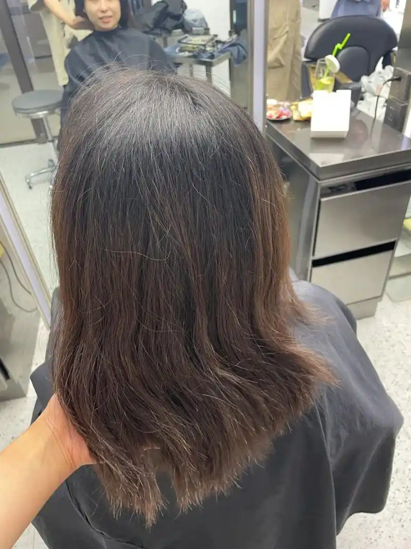 中短发沙发自然卷真的很适合这个发型06 沙发发质的头发应该都是