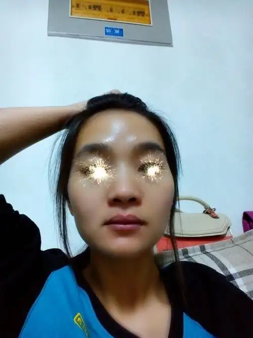 额头窄额骨高,小脸下巴不尖,适合什么刘海阿,以前留了5年齐刘海了,想