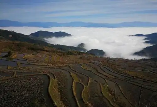 那诺梯田:与名噪四方的元阳梯田具有同样的人文自然环境