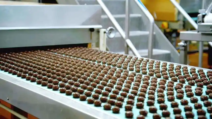 巧克力松露现代化生产线 这是一段美味的视频