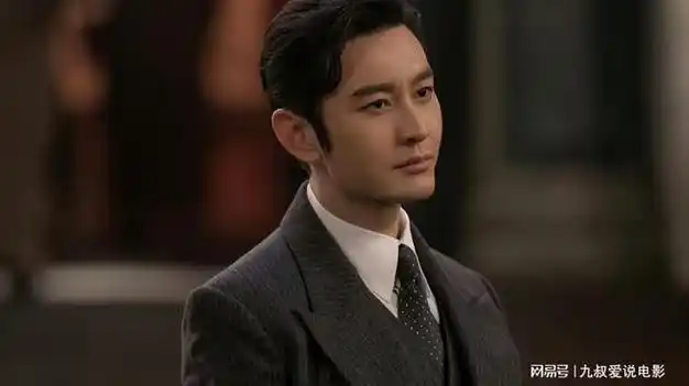 全程眯眼抻着脖子黄晓明带来金鸡影帝教科书式演技