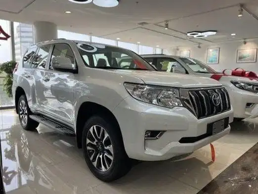 23款丰田霸道4.0基本版 55万起售零首付