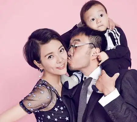 图儿子老婆控汪涵大晒幸福甜蜜一家羡煞旁人