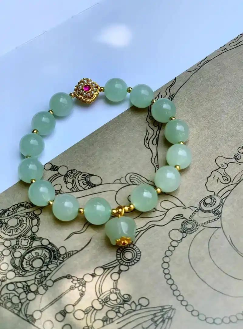 手工设计几款和田玉晴水手链夏日里的小清新