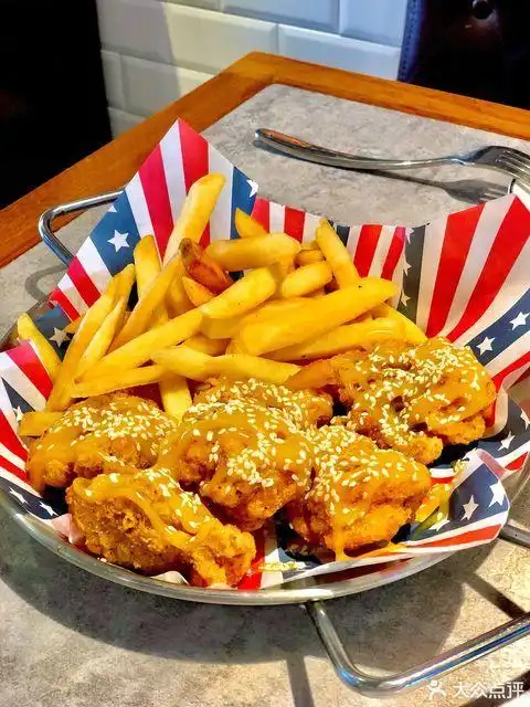 大鸡大利炸鸡拼盘图片