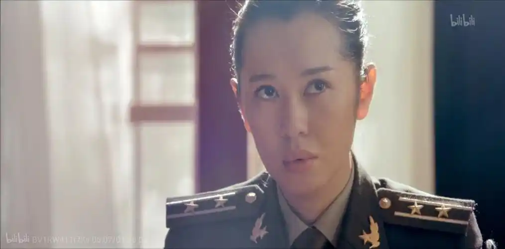 矮油,龙小云这个眼神太迷人啦