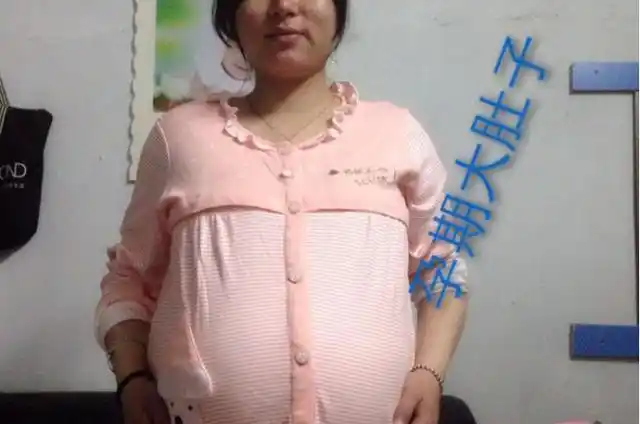 三胞胎女儿各生三胞胎,9个孩子喝奶都排队,"全网最忙姥姥"了