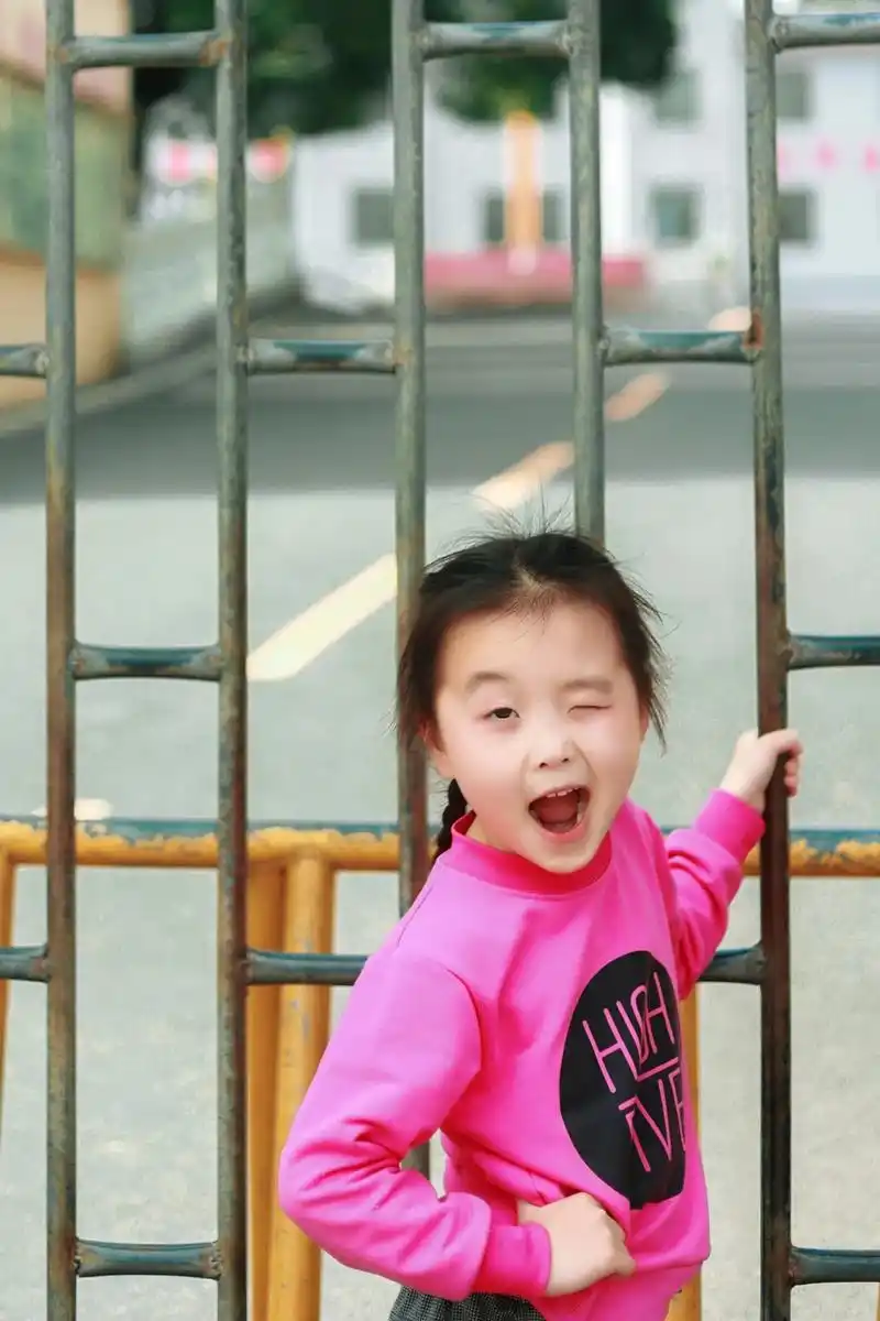 陪我长大的愿望 借我半边翅膀#儿童摄影 #最纯真的笑容 - 抖音