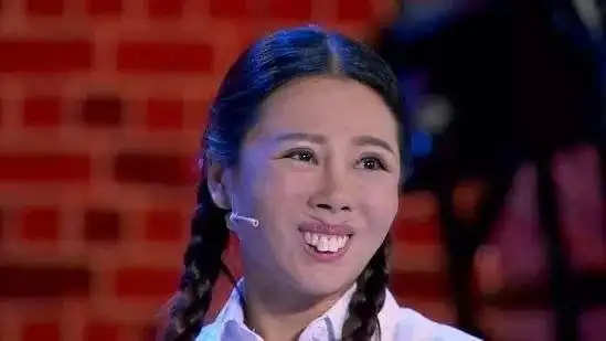 打造原创话题类喜剧节目欢乐东北风今晚准时开播刘洋是东北二人转演员