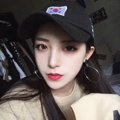 [女头] [韩系头像] [潮流] [个性潮流] [混搭] [气质] [半身] [女神]