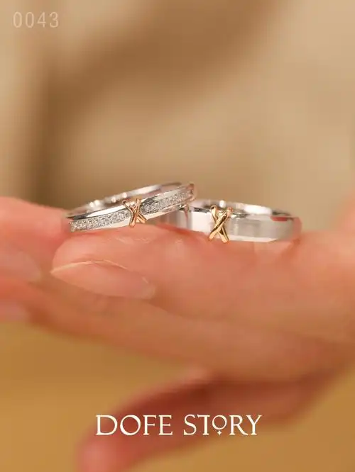 男朋友选的超浪漫情侣对戒可以戴一辈子