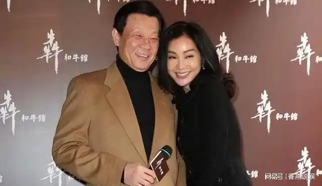 娶了2个老婆楼上楼下来回跑68岁的寇世勋如今后悔了吗