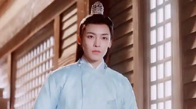 容伯爷古装造型也太帅了,古装半永久快安排起来!#侯明昊眼神杀