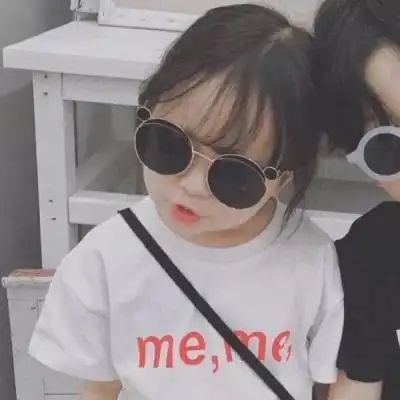 可爱的小孩子情侣头像一人一张卡哇伊萌萌哒的孩子
