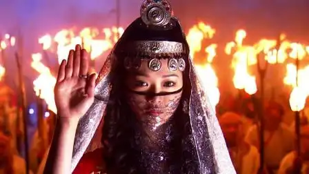 小昭出任波斯总教圣女,全体教徒向她下跪,简直太美了!