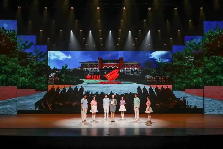 原创大型舞台思政剧辽宁之歌恢弘上演