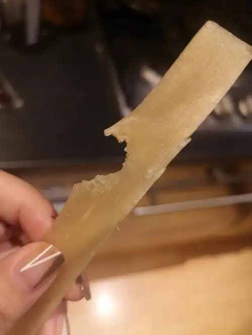 请大家帮我看看是不是火锅粉的袋子还有红薯粉的塑封都没有问题,大家