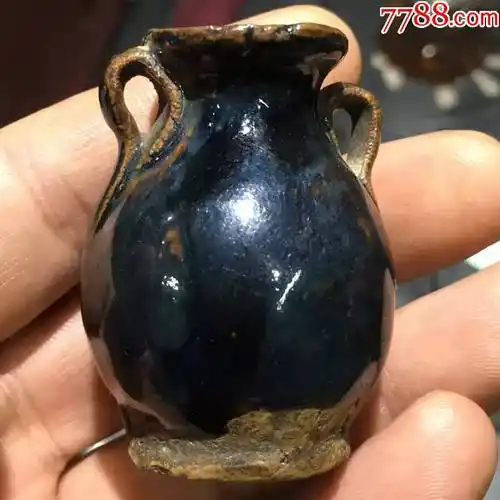 清代黑釉瓷双耳瓶