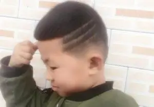 2019男童最酷短发非剃两边刻痕莫属 全新男孩剃两边短发设计