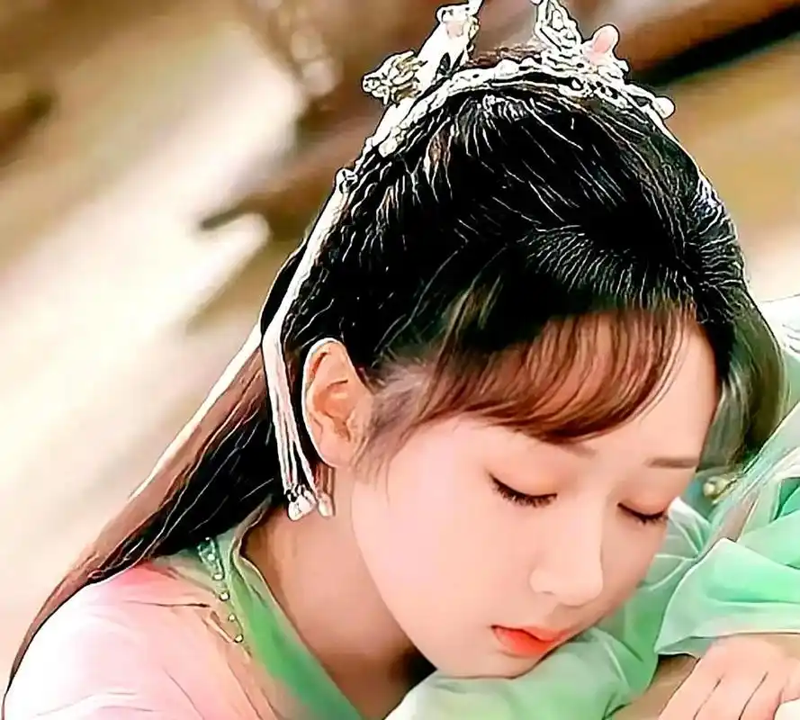 我非常喜欢杨紫的演技,她的表演非常自然朴实.