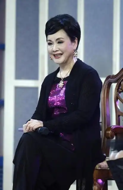 李谷一:一婚嫁给老师,二婚老公背景强大,功成名就的她愧对家人