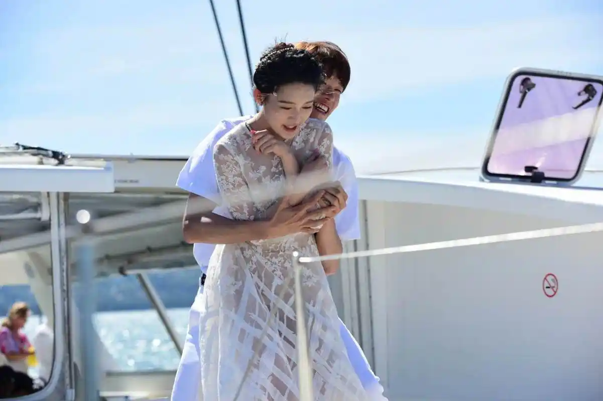 李沁,魏大勋的恋综《我们相爱吧》,你有兴趣看吗?