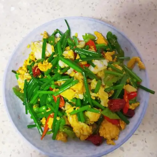 韭菜花炒鸡蛋色香味俱全快手菜
