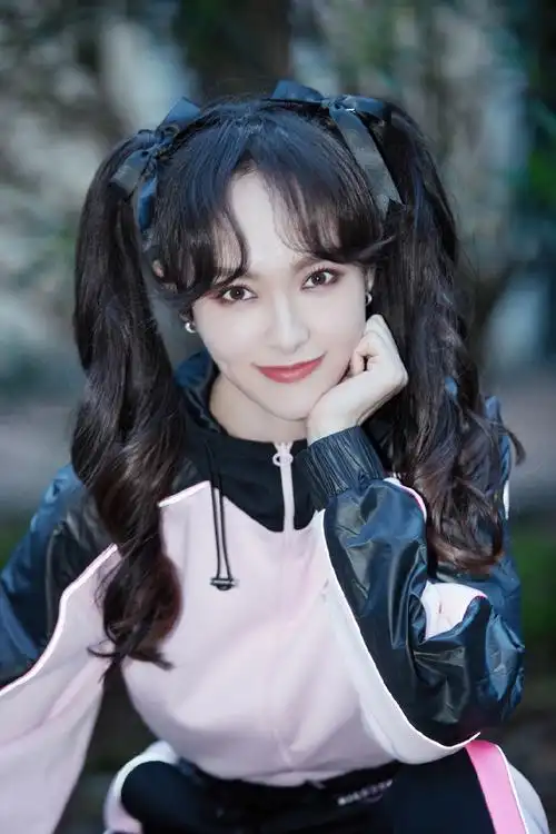 当前位置:>首页>图片大全>明星>唐嫣蝴蝶结双马尾甜美写真图片> ( 1