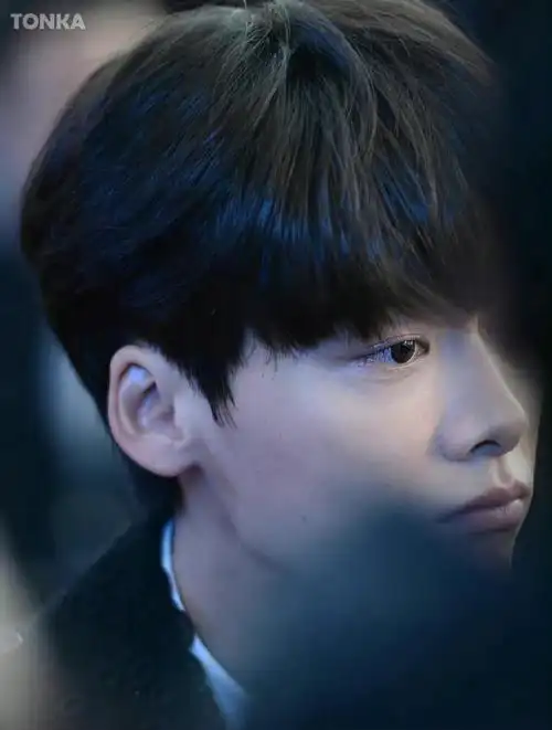 可爱宝贝[我想开了]@李易峰#峰启新一岁,事事常安乐