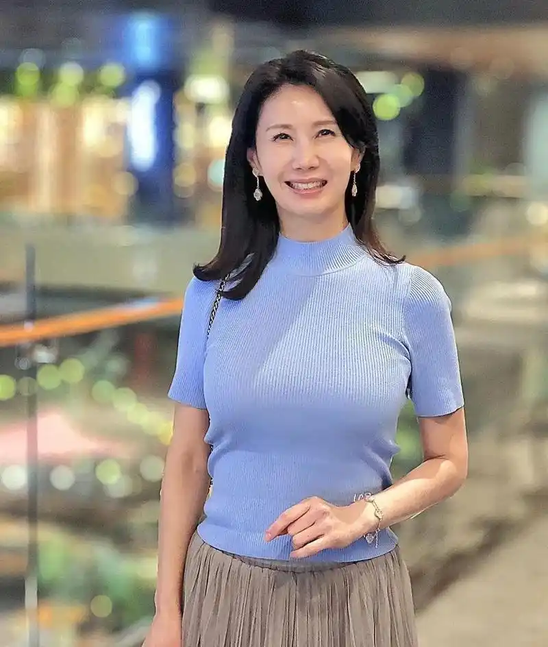 50 美熟妇,凹凸有致好身材  本文并不代表小编赞