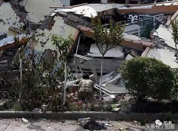 汶川地震惨烈照片,1933年,四川茂县叠溪那场惨烈的大地震,真实情况是