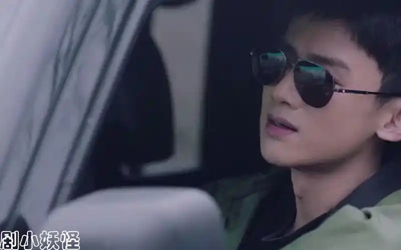 爆笑来袭!米佧竟然当着邢克垒面讲邢队坏话,真是勇气可佳