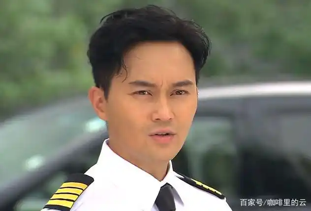 《冲上云霄Ⅱ》:张智霖对顾夏阳的诠释,远比他迷人的外表更出众