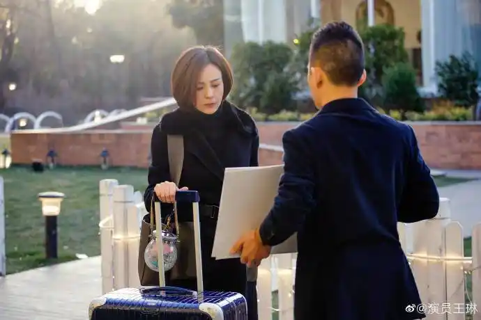 性取向被质疑,王琳约会对象方磊被曝骗婚!