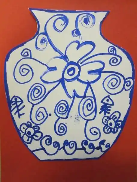 美术作品:《青花瓷》青花瓷花纹简笔画儿童简单青花瓷图案素材图片是