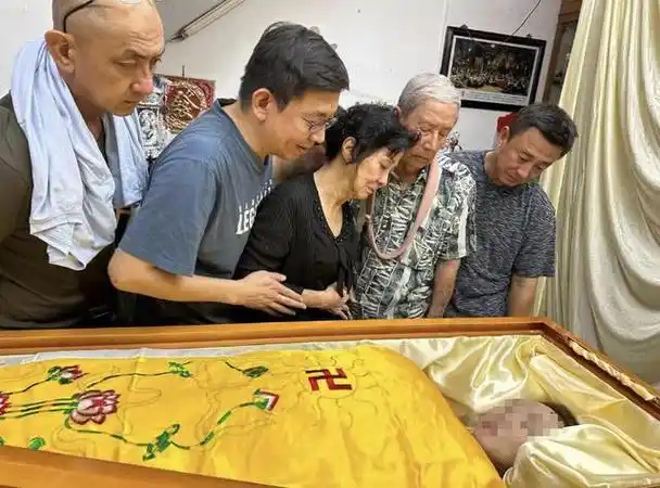 37岁女星庄群施在剧组猝死,死因公开是脑出血,闺蜜曝遗容照