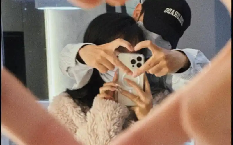 情侣酒店拍照#pdd一周穿搭#酒店拍照姿势