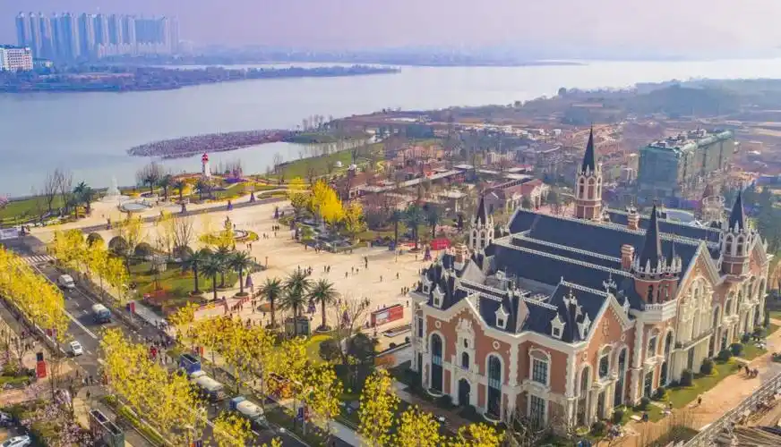 其中以武汉为例,据不完全统计,武汉恒大科技旅游城,武汉恒大时代新城