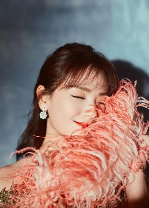 刘涛橘粉色羽毛裙性感图片315