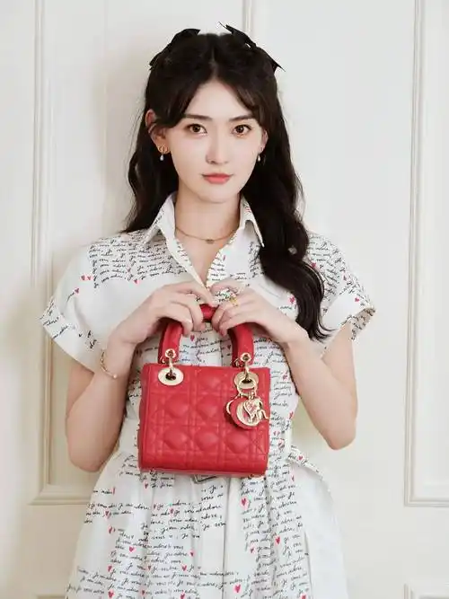 梁洁写真美照,你get到我老婆的绝世容颜了么,快来get一下吧!