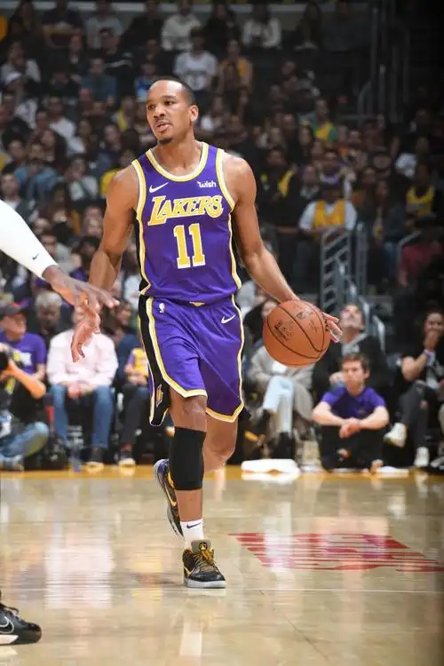 p>埃弗里·布拉德利(avery bradley),1990年11月26日出生于 a target