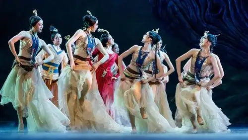 dtd">每天跳舞一小时,身体会发生哪些变