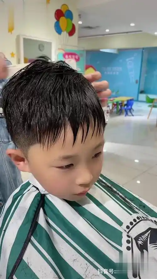 儿童发型设计 狼尾 你家男孩有狼尾吗?-时尚视频-搜狐视频